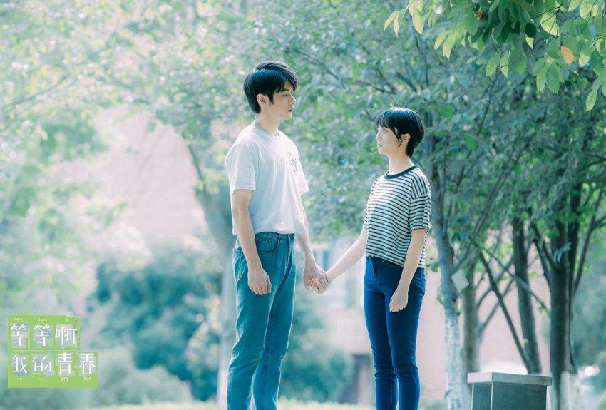 酒业人士:节前白酒动销分化明显,江小白、老村长销量极速下滑