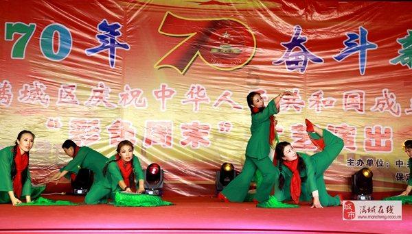 一顿团圆饭，一脸幸福感 虹口区曲阳街道居民甜甜蜜蜜过大年
